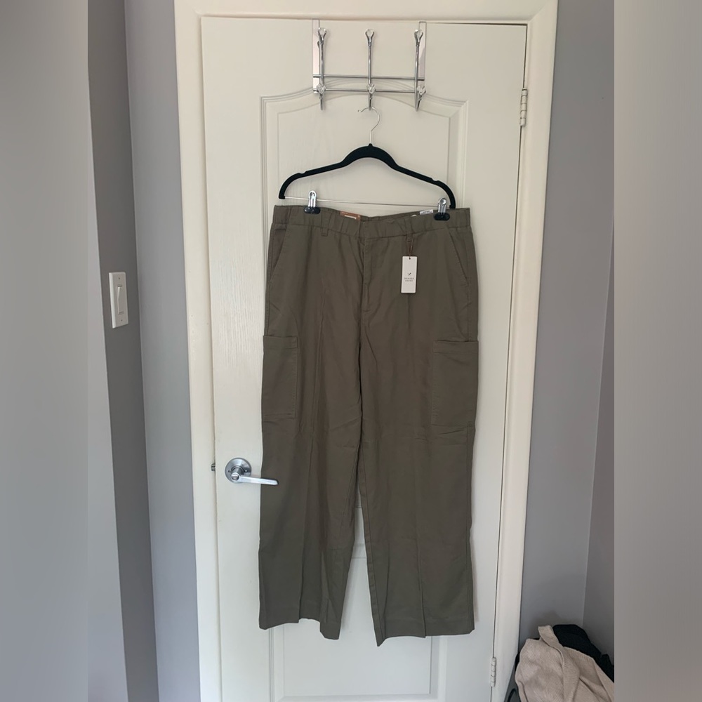 BNWT-Denver Haynes high waist/wide leg